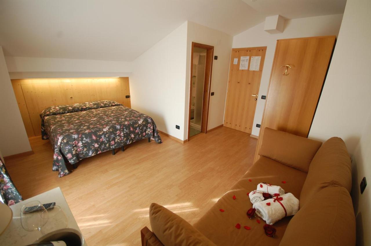 Chalet Fiocco Di Neve Pinzolo Pokój zdjęcie